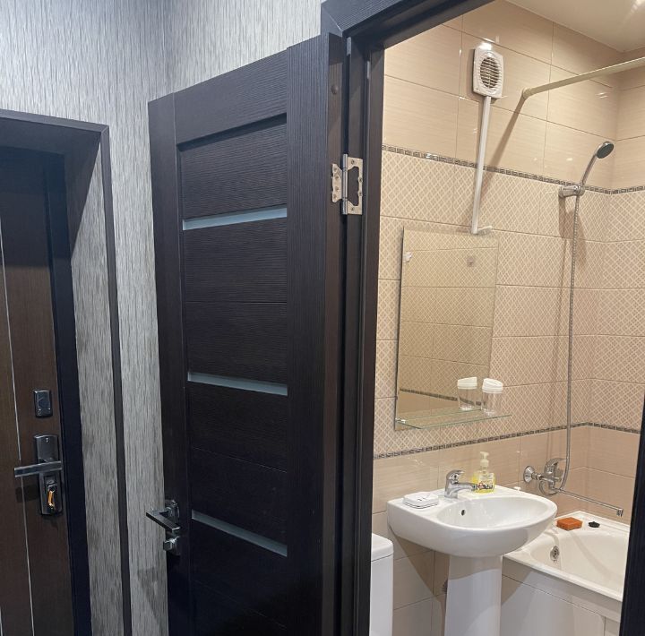 квартира г Красноярск р-н Железнодорожный ул Робеспьера 37 фото 17