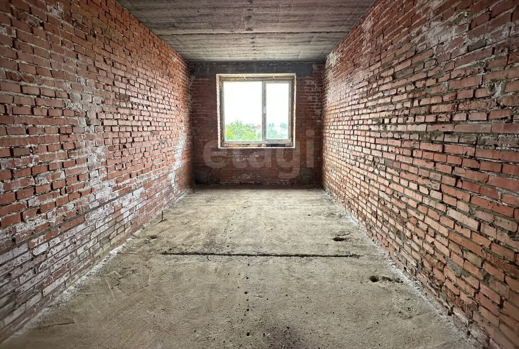 квартира г Владикавказ ул Братьев Щукиных 61к/4 фото 3