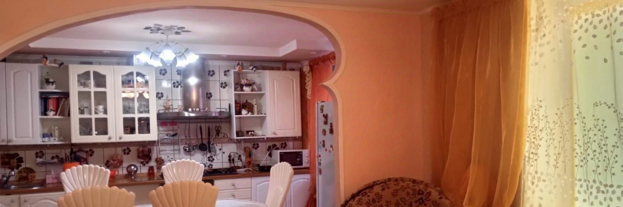 квартира г Астрахань р-н Кировский ул Набережная Приволжского затона 14к/2 фото 7