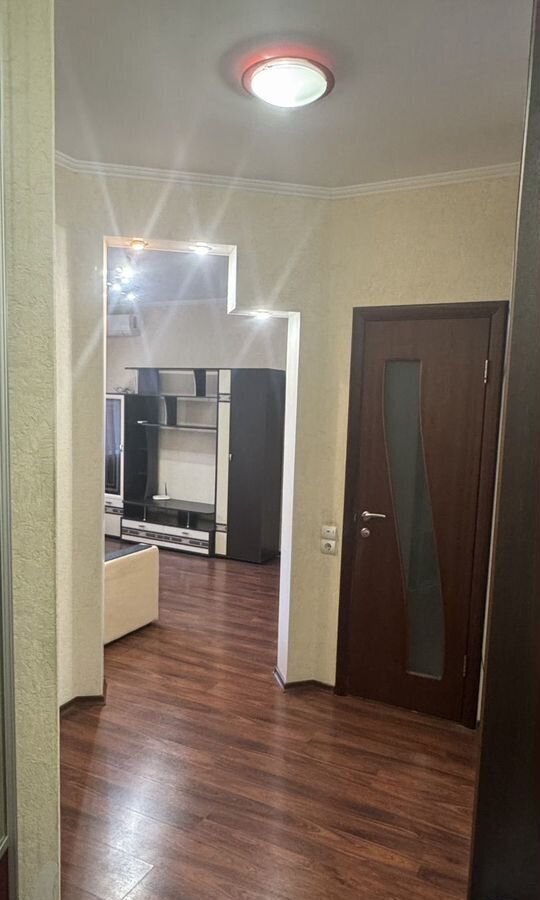 квартира г Тольятти р-н Автозаводский ул Полякова 24 фото 12