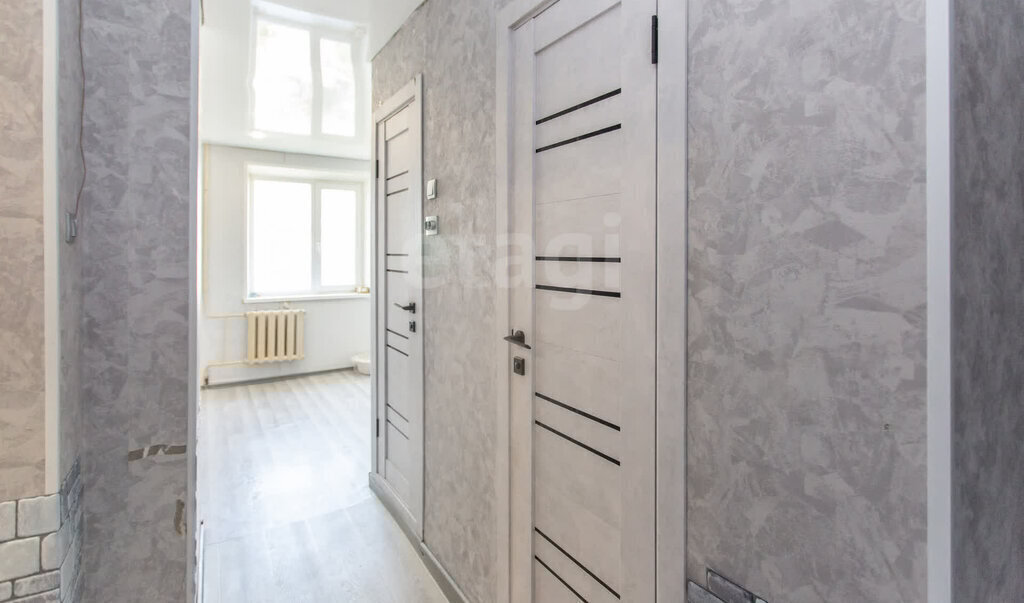 квартира г Тобольск мкр 7а 9 фото 24