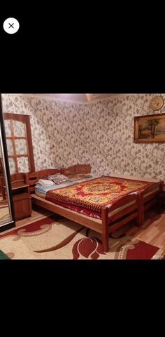 комната р-н Кировский ул Габиева 10а фото