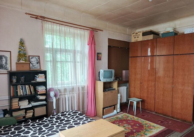 комната г Саратов р-н Заводской пл. имени Г. К. Орджоникидзе, 11 фото