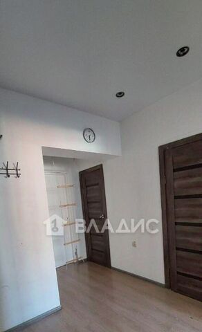 квартира р-н Октябрьский мкр 115-й 3 фото