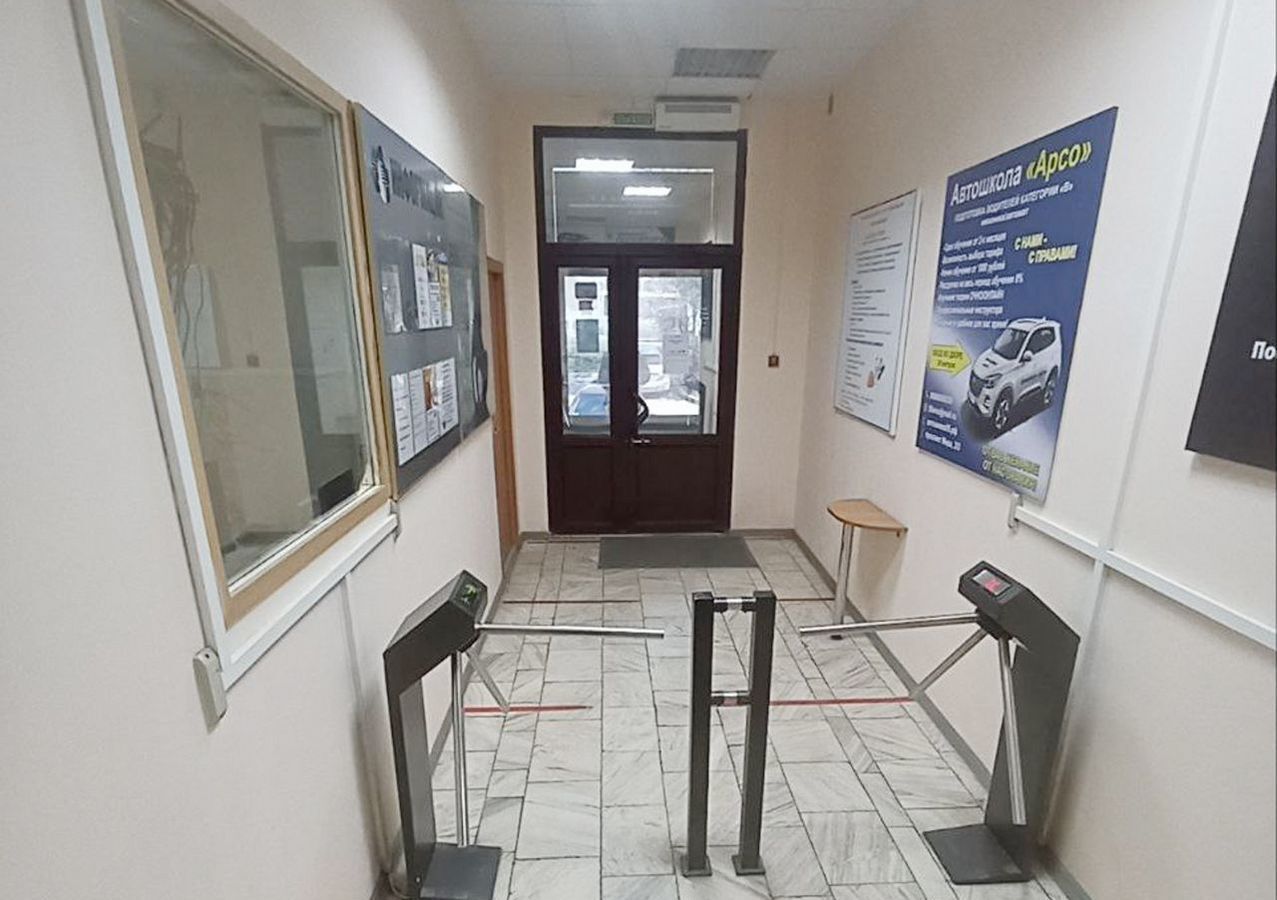 офис г Омск р-н Советский пр-кт Мира 3 фото 2