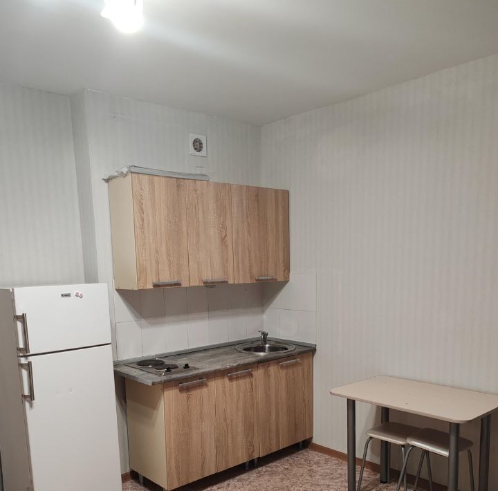 квартира г Челябинск р-н Курчатовский ул Бейвеля 72 фото 2