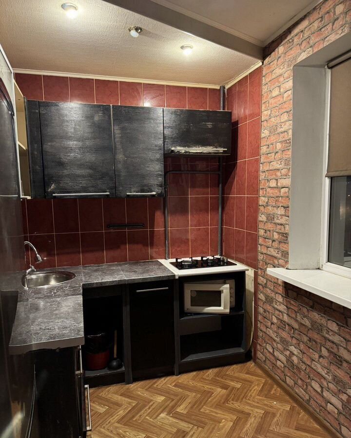 квартира г Астрахань р-н Кировский пл Карла Маркса 3 этаж 6 фото 3