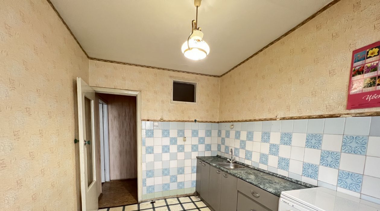 квартира г Саратов р-н Кировский ул им Зарубина В.С. 143/147 фото 5