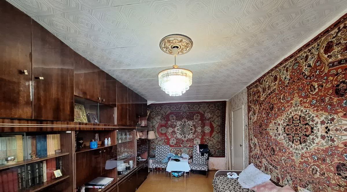квартира г Тольятти р-н Автозаводский ул Свердлова 24 фото 1