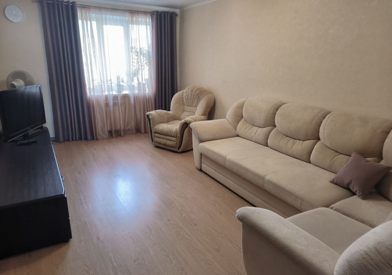 квартира г Саратов р-н Заводской ул. имени Г. К. Орджоникидзе, 13/6 фото 1