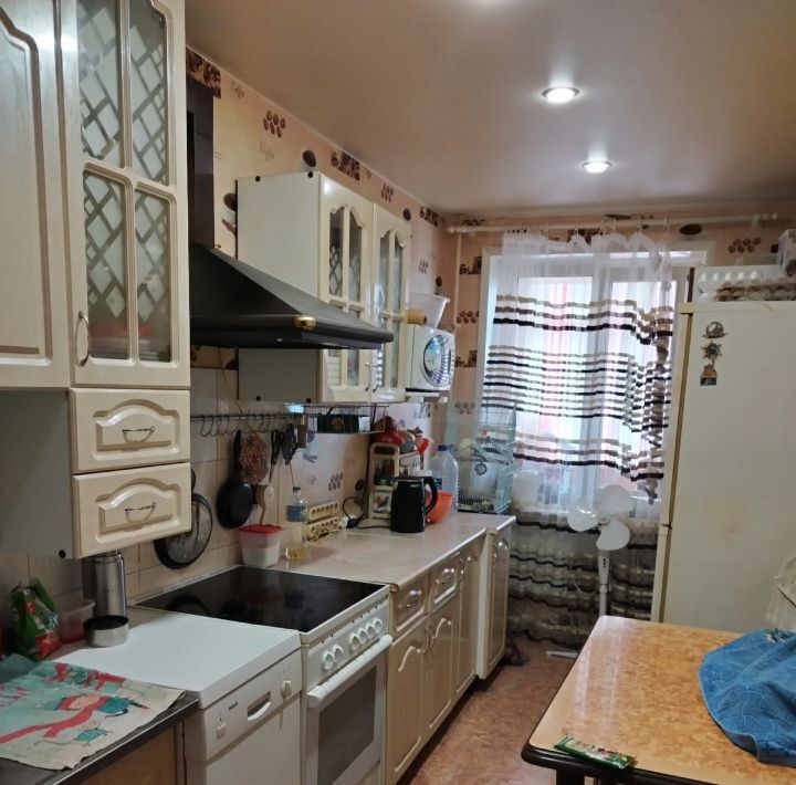 квартира г Тольятти р-н Комсомольский ул Ярославская 7 фото 1