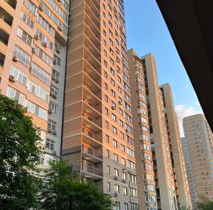 гараж г Ростов-на-Дону р-н Кировский ул Малюгиной 228 фото 1