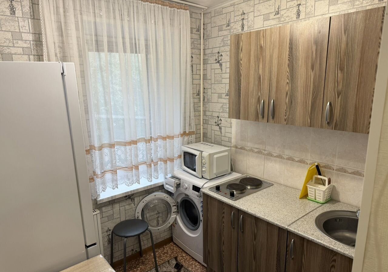 квартира г Челябинск р-н Центральный ул Энгельса 42а фото 1