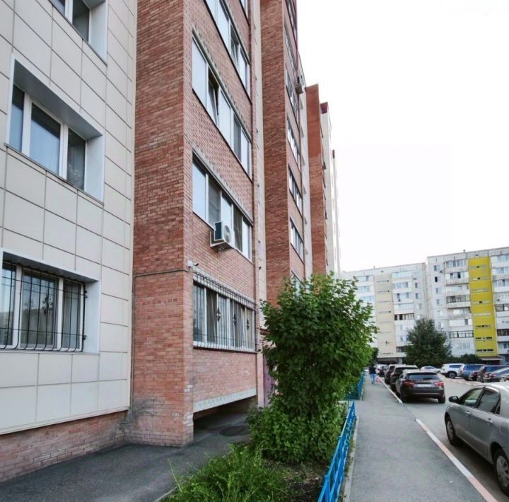 квартира г Омск р-н Кировский ул Дмитриева 17/1 фото 33