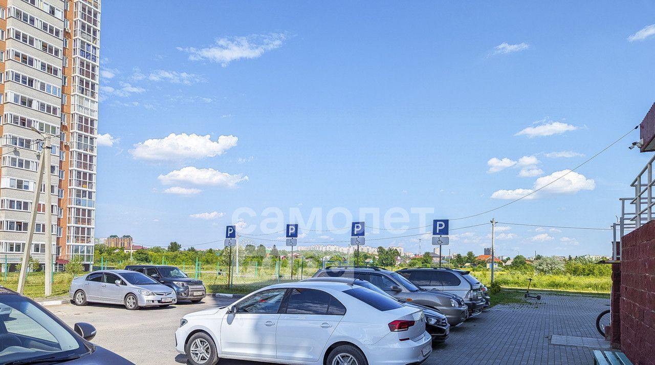 квартира г Омск р-н Кировский б-р Архитекторов 1б фото 20