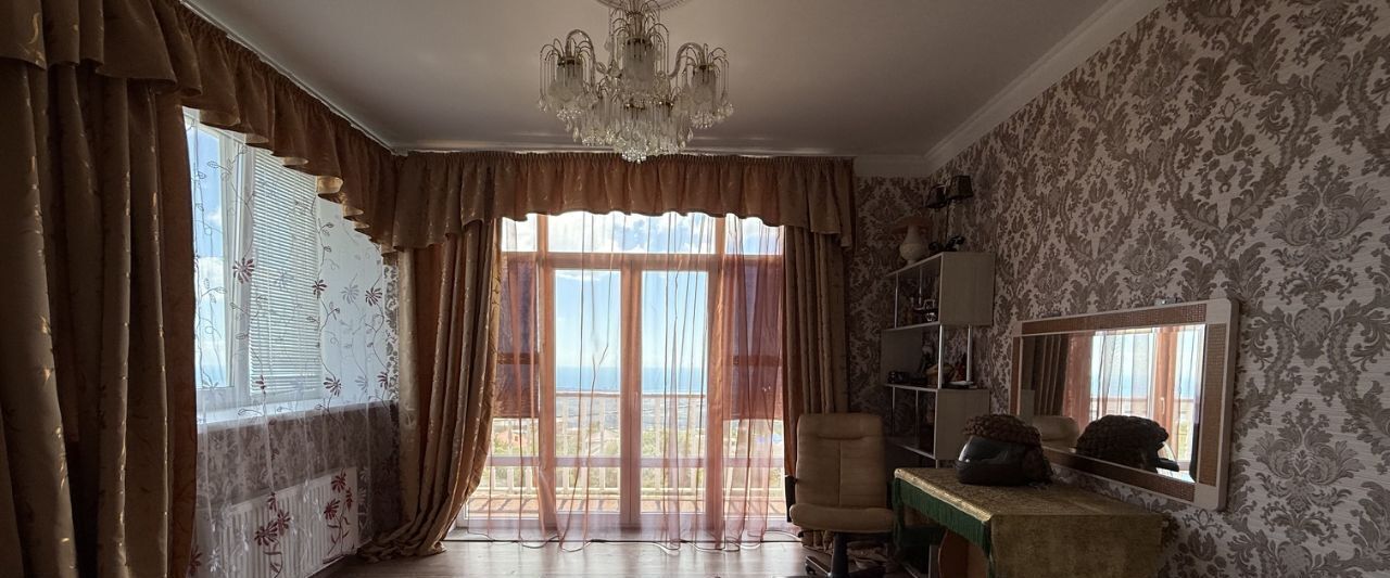 дом г Алушта с Верхняя Кутузовка ул. Аметхан Султана, 93 фото 16