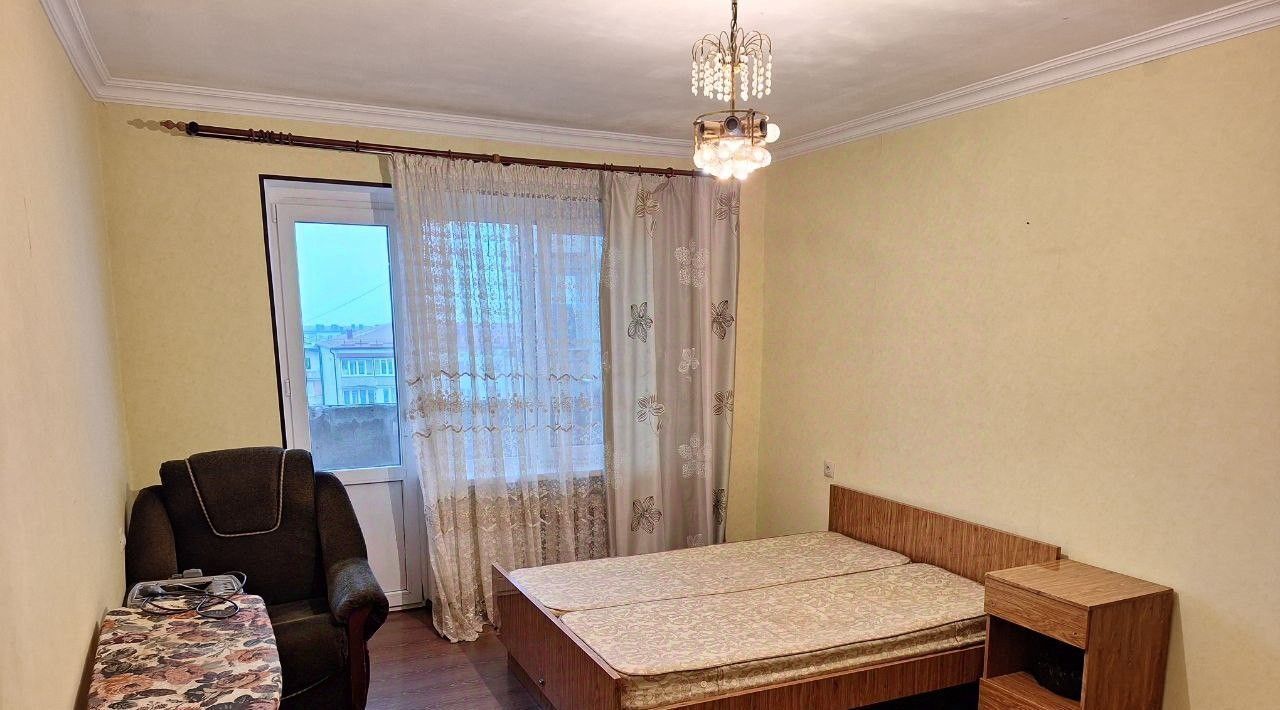 квартира г Владикавказ р-н Северо-Западный ул Весенняя 28 фото 1
