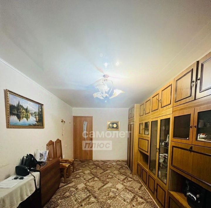 квартира г Астрахань р-н Советский ул Космонавтов 6к/1 фото 1