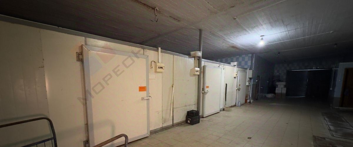 торговое помещение г Новороссийск р-н Центральный ул Бирюзова 3 фото 4