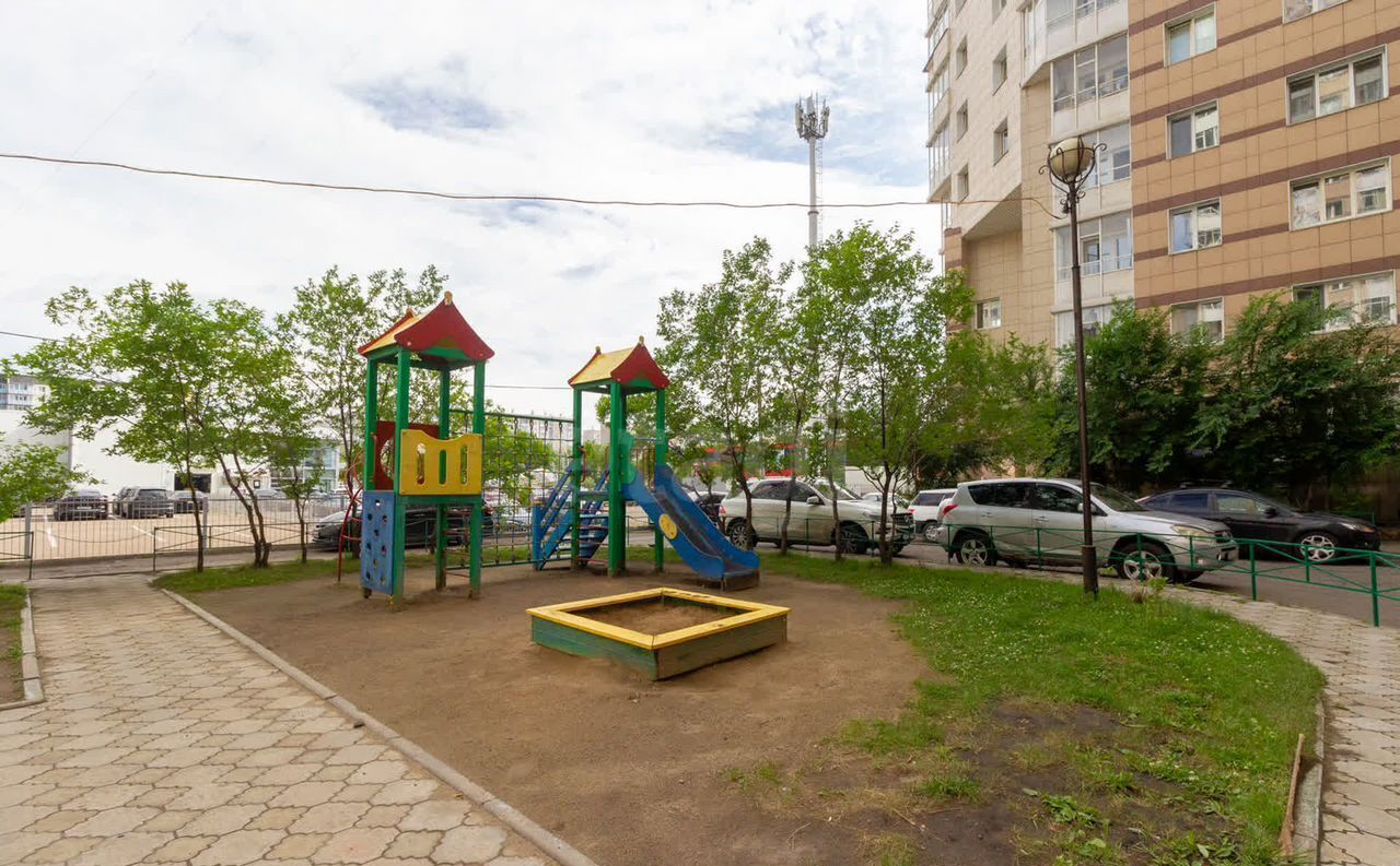 квартира г Красноярск р-н Советский ул Батурина 30 мкр-н Взлётка фото 25