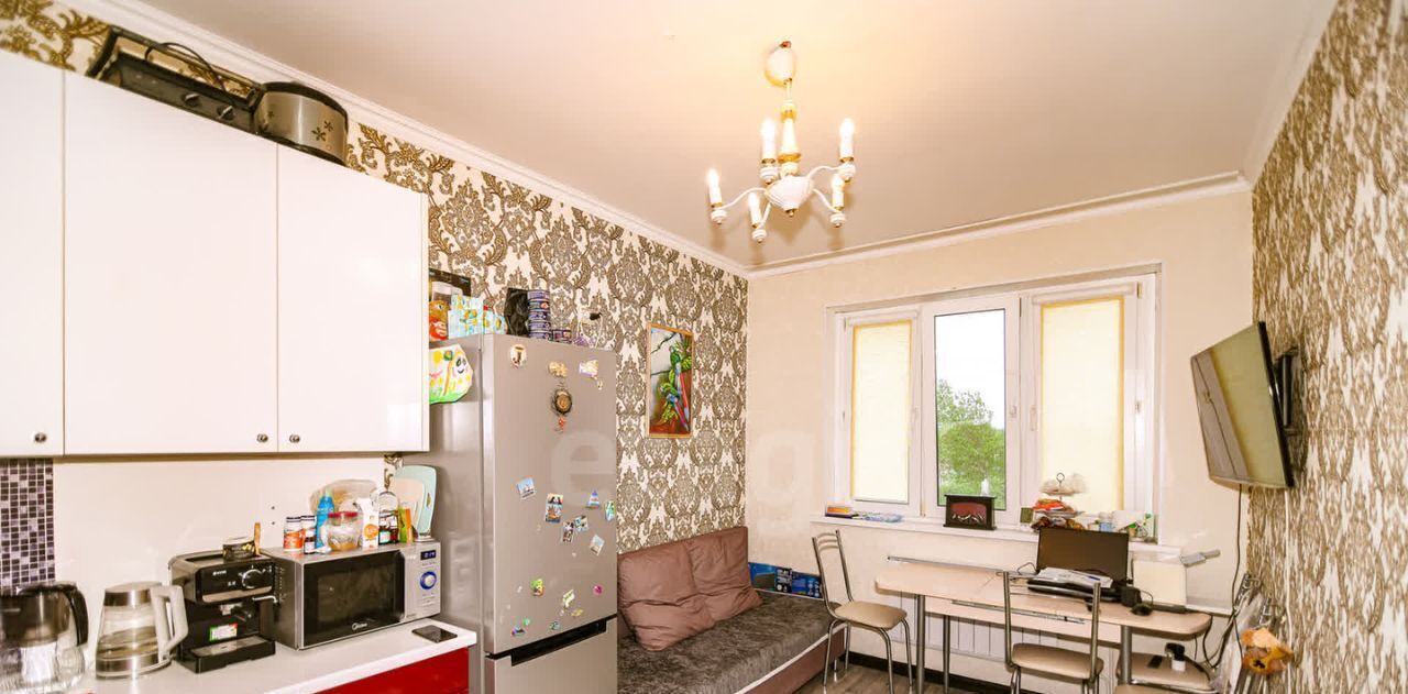 квартира г Сургут ул Ивана Захарова 2 квартал 30Б фото 4