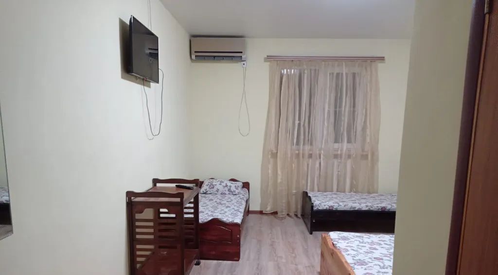 комната р-н Ейский г Ейск ул Рабочая 1б фото 3