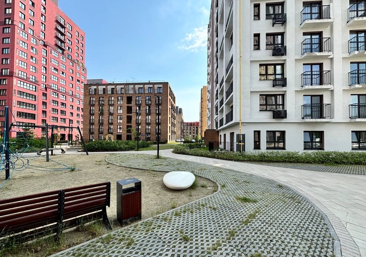 квартира г Тюмень ул. Сергея Джанбровского, д. 2 фото 8