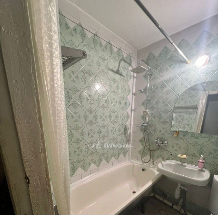 квартира г Симферополь р-н Железнодорожный ул Альпинистов 6/37 фото 7