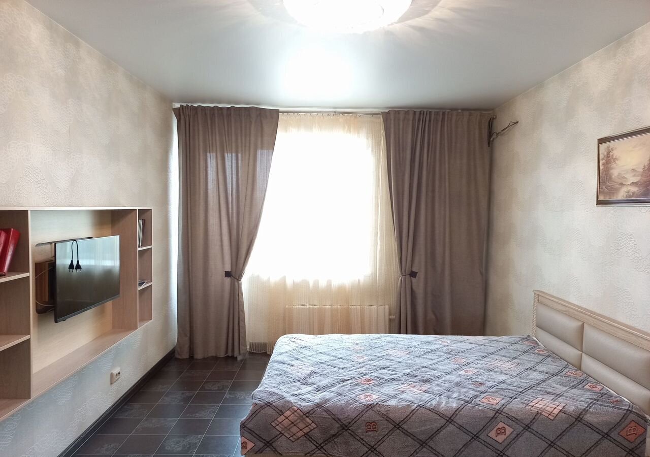 квартира г Тольятти р-н Автозаводский 16-й квартал б-р Цветной 37 фото 1