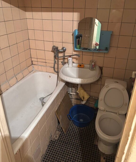 квартира г Тольятти р-н Автозаводский 10 квартал ул Дзержинского 31 фото 1