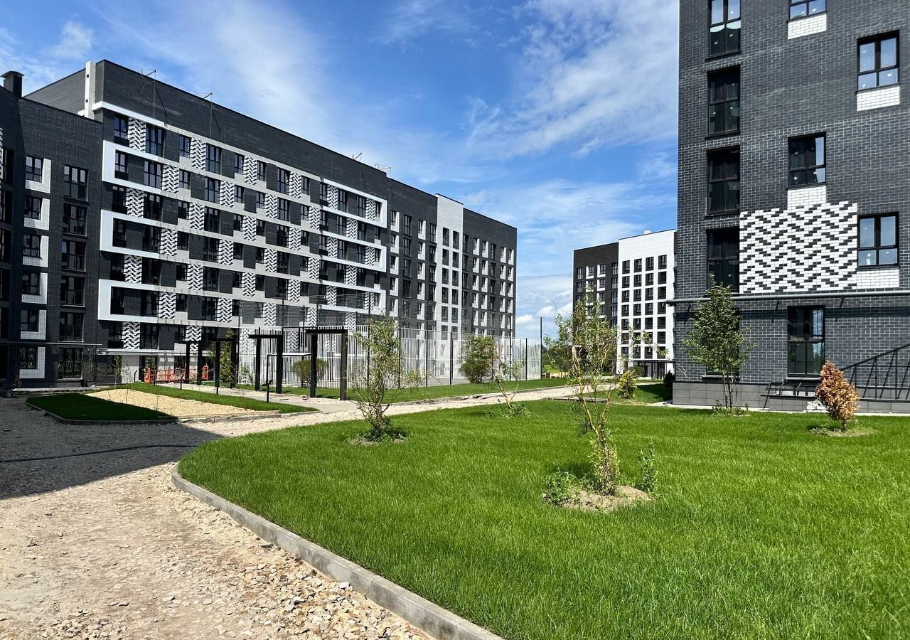 квартира г Брянск рп Радица-Крыловка ЖК «Мегаполис-Парк» 22 пос. Мичуринский фото 1