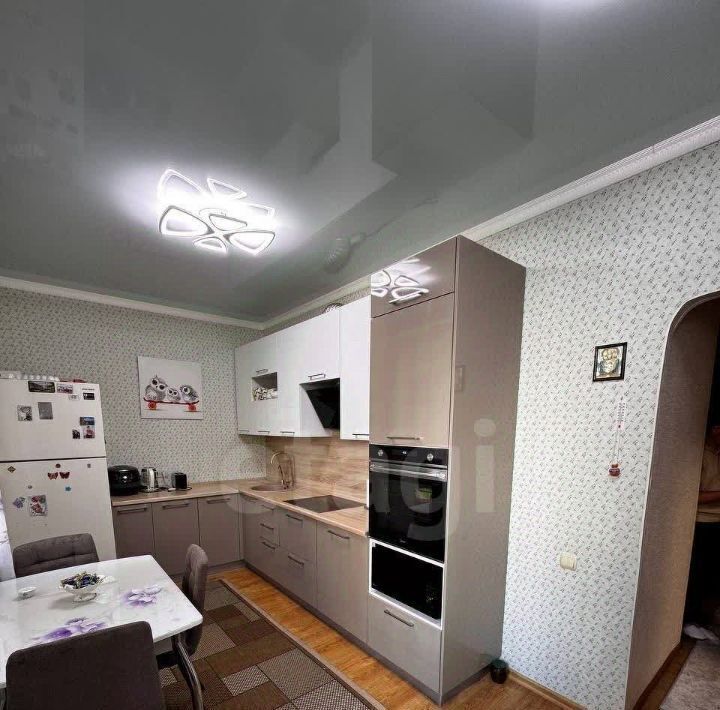 квартира г Белгород Западный ул Есенина 8 фото 3