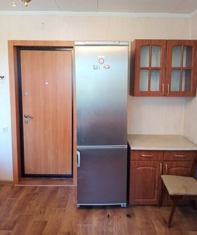 комната ул Сталеваров 80 фото