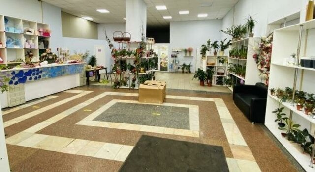 торговое помещение Парк культуры ул Плотникова 4 фото