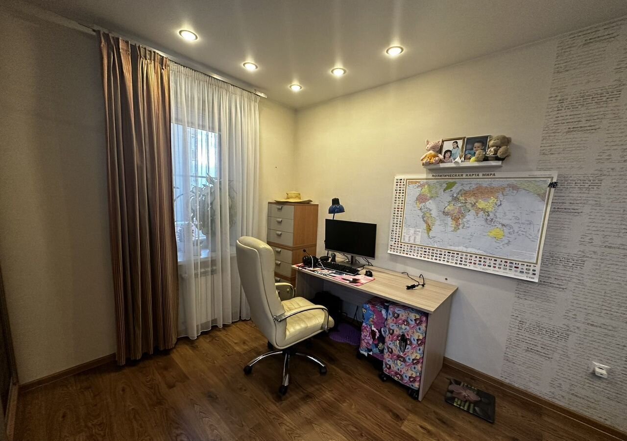 квартира г Иркутск р-н Октябрьский ул Ржанова 1/3 фото 17