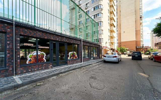 г Краснодар р-н Прикубанский ул им. Александра Покрышкина 2/3 фото