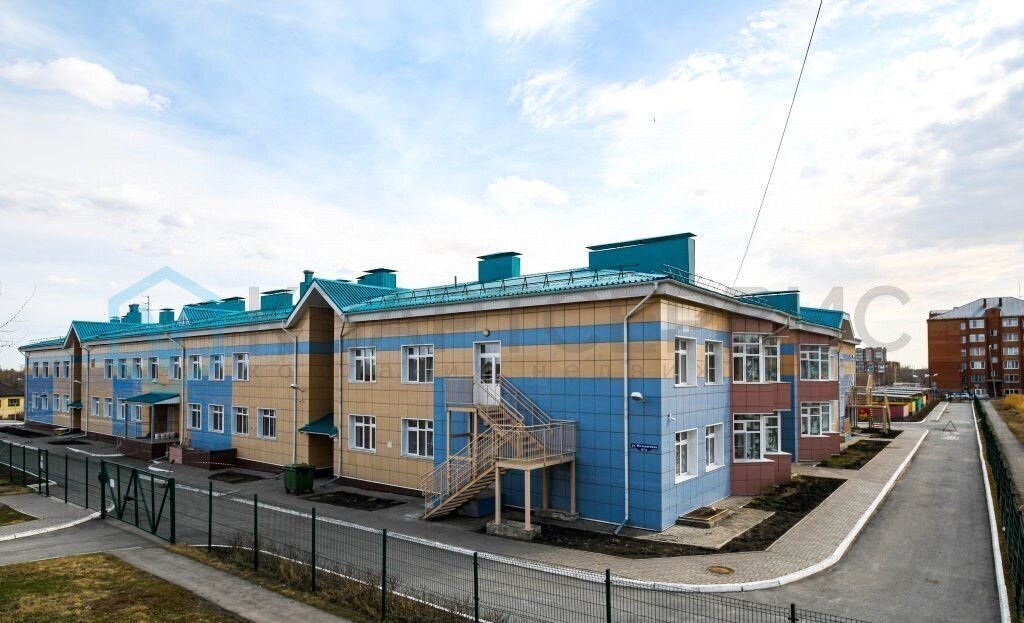 квартира г Омск р-н Кировский ул Мельничная 87к/1 фото 25