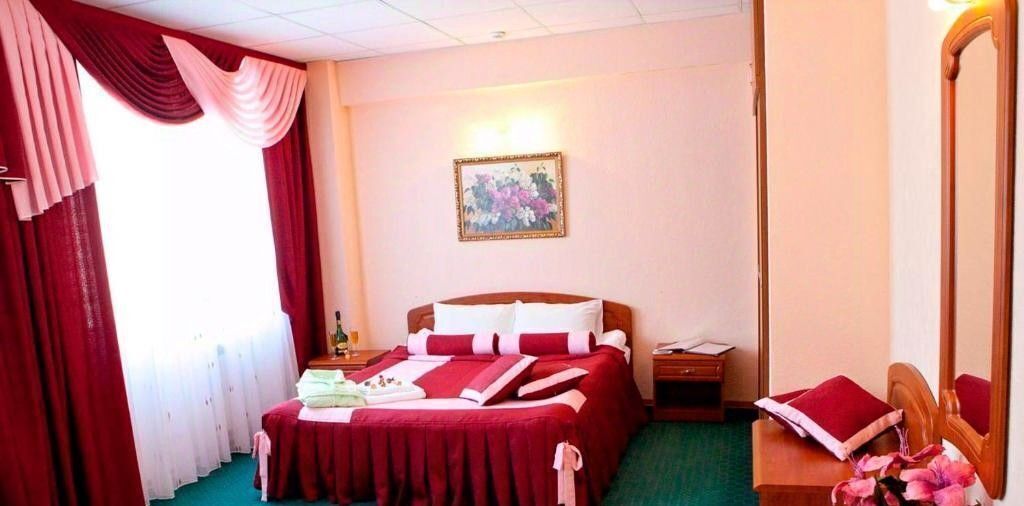 комната г Нижневартовск ул Кузоваткина 3с/7 фото 1