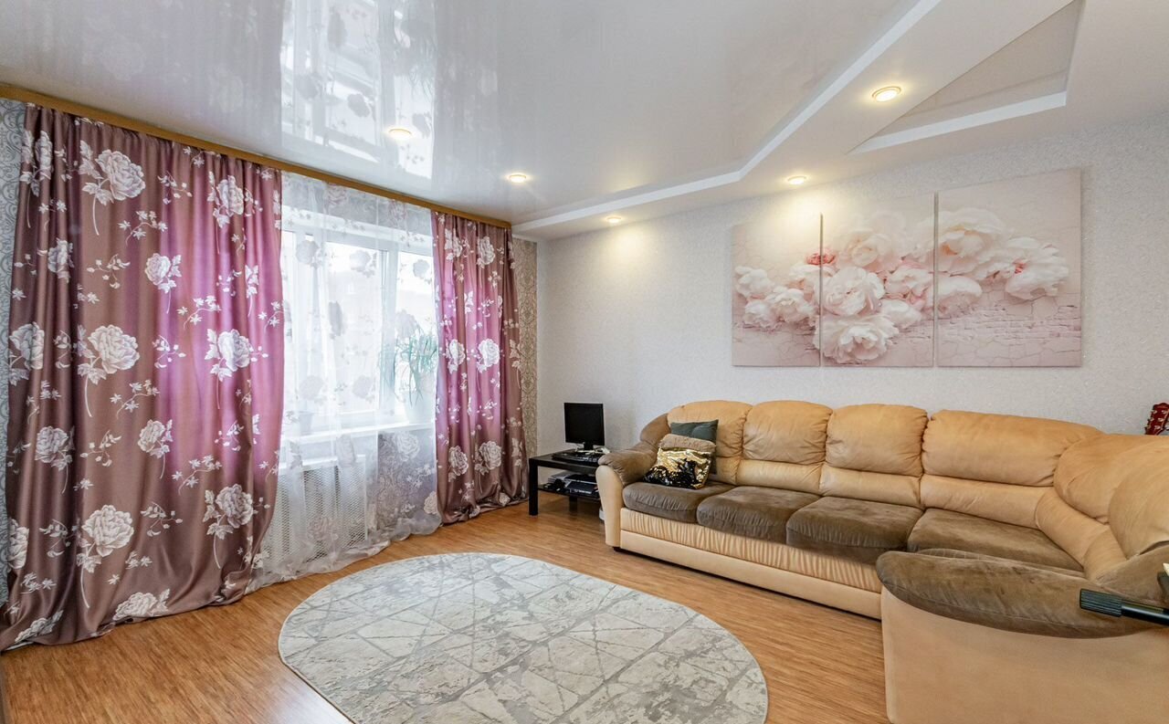квартира г Екатеринбург р-н Железнодорожный ул Таватуйская 12к/3 фото 1