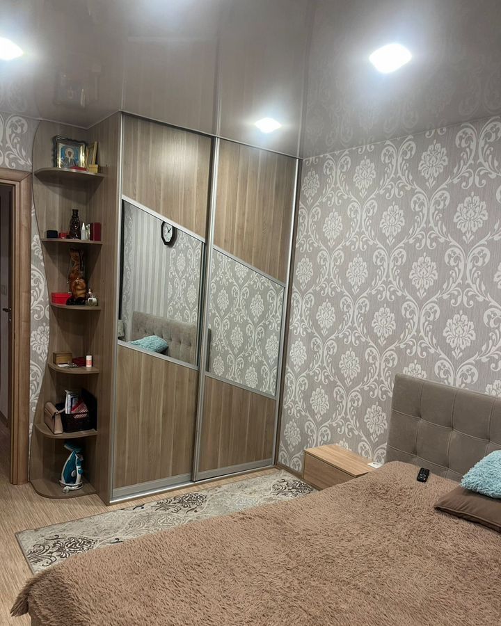 квартира г Новокузнецк р-н Новоильинский ул Космонавтов 12 фото 2