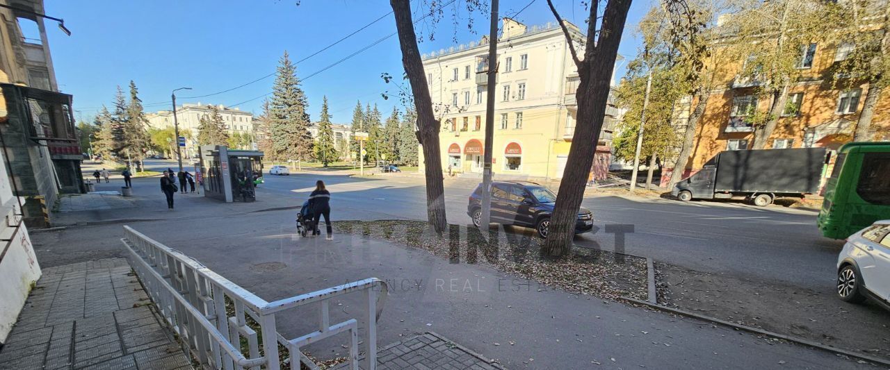 торговое помещение г Челябинск р-н Металлургический ул Сталеваров 42 фото 4