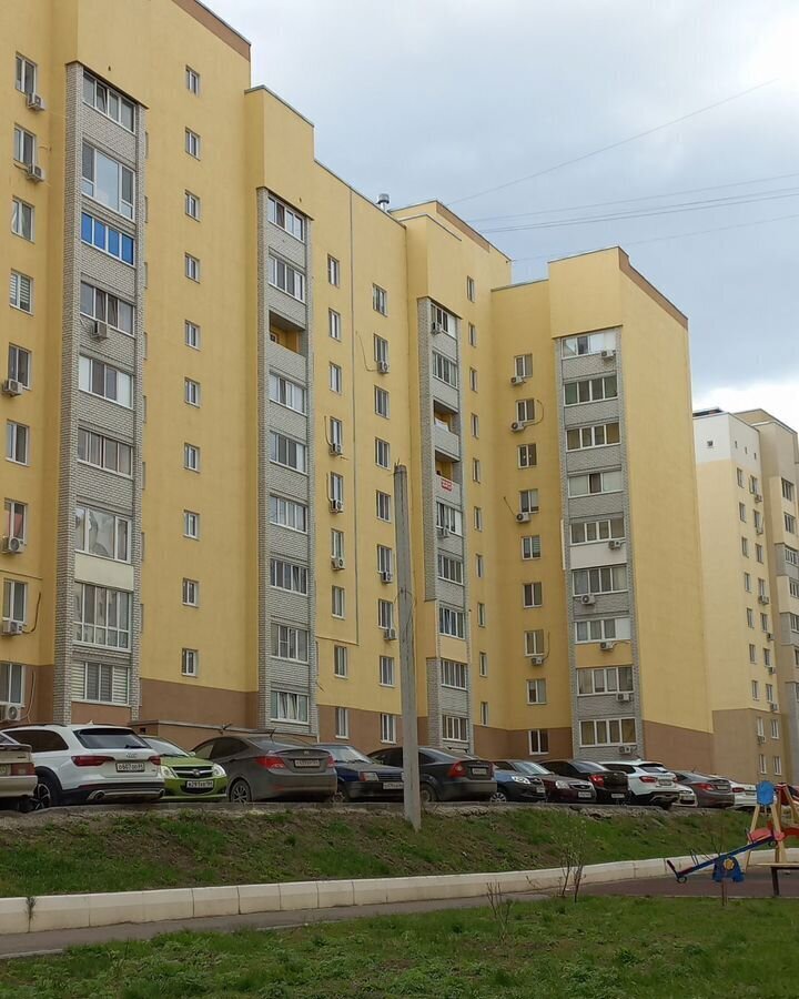квартира г Саратов р-н Заводской ул им Николая Чихарева 10д фото 4