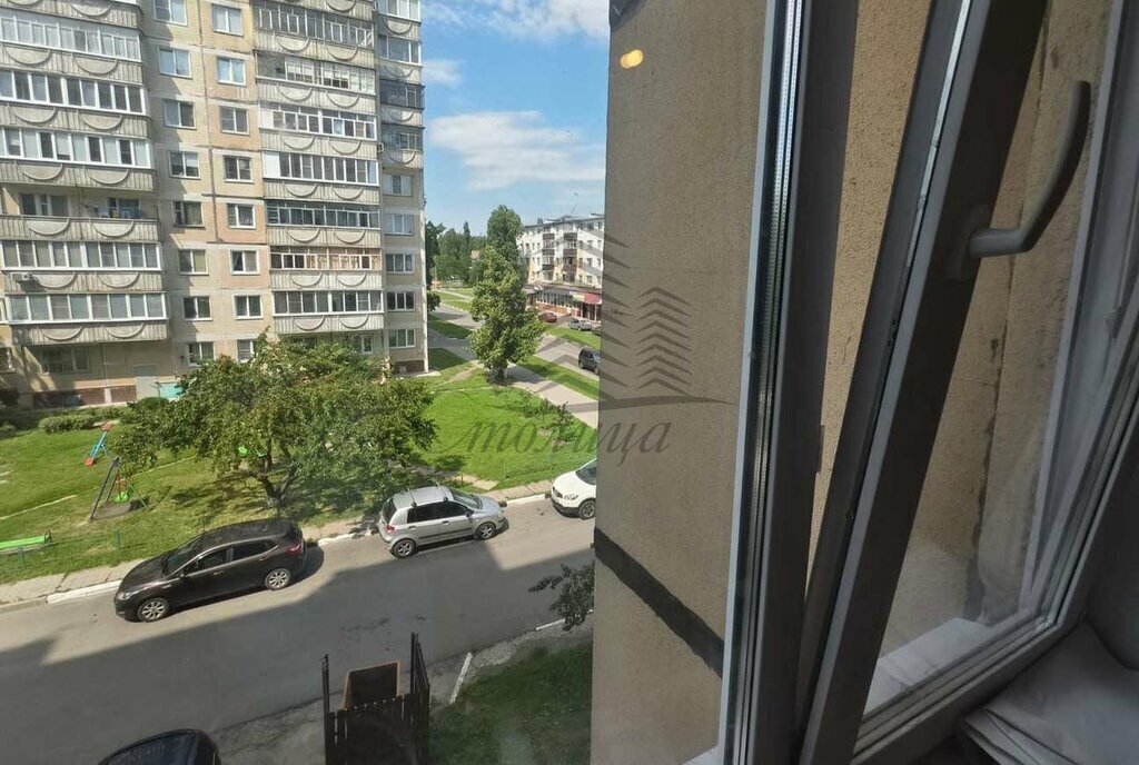 квартира г Старый Оскол микрорайон Молодогвардеец 11А фото 17