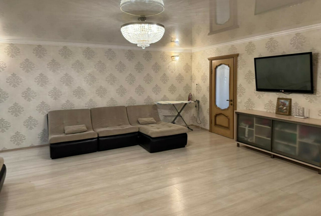 квартира г Владикавказ ул Братьев Щукиных 63к/3 фото 8