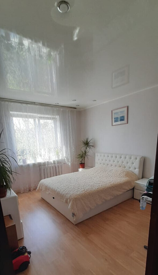 квартира г Саратов ул им Тулайкова Н.М. 5а фото 3