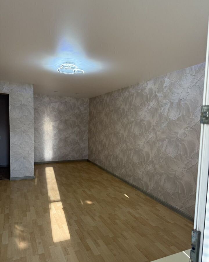 квартира г Тольятти р-н Автозаводский 5-й квартал б-р Орджоникидзе 13 фото 1