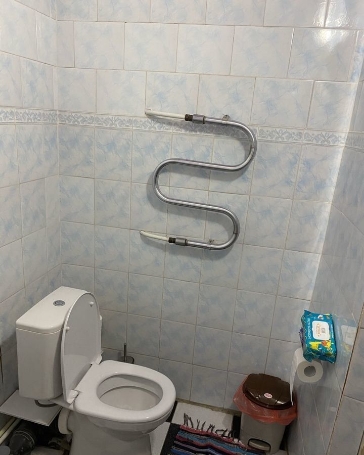 квартира г Ачинск ул Зверева 8 фото 2