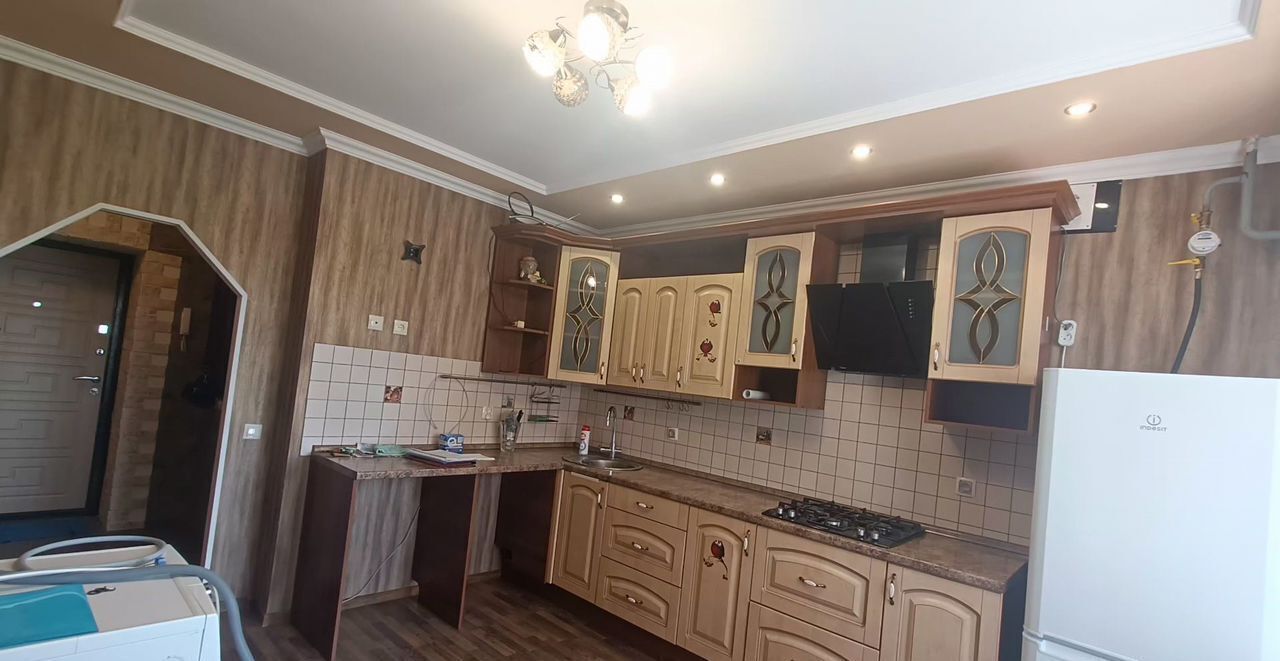 квартира г Калуга р-н Московский ул Кубяка 9к/8 фото 2