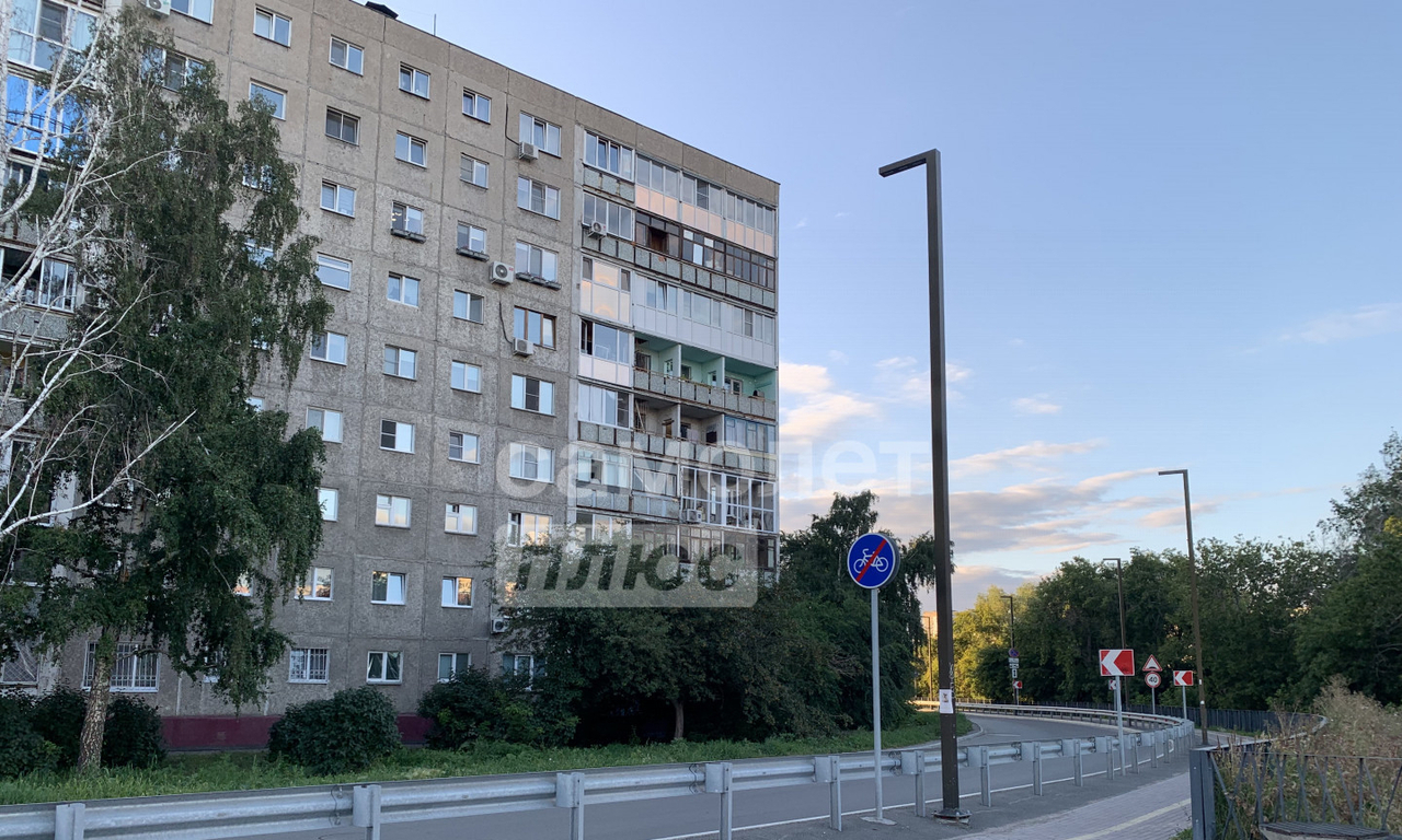 квартира г Омск ул Чехова 3 фото 2