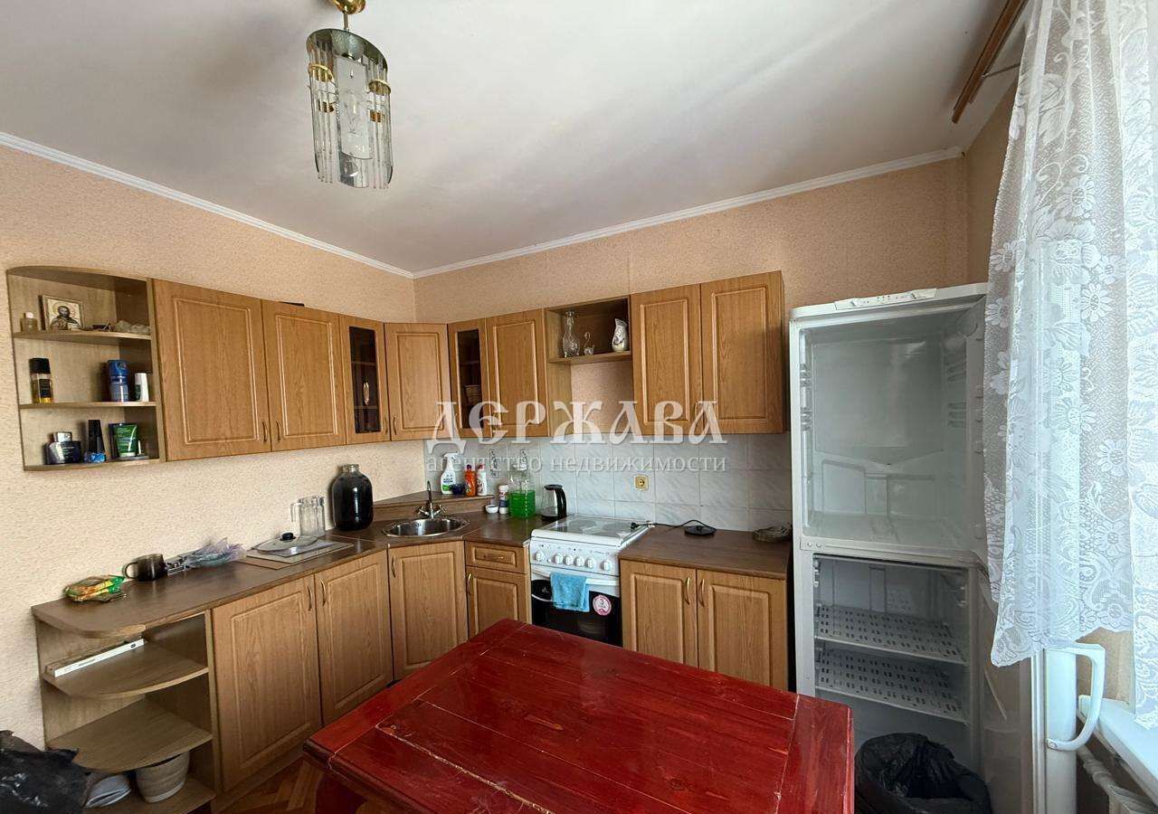 квартира г Старый Оскол мкр-н Макаренко, 11В фото 2
